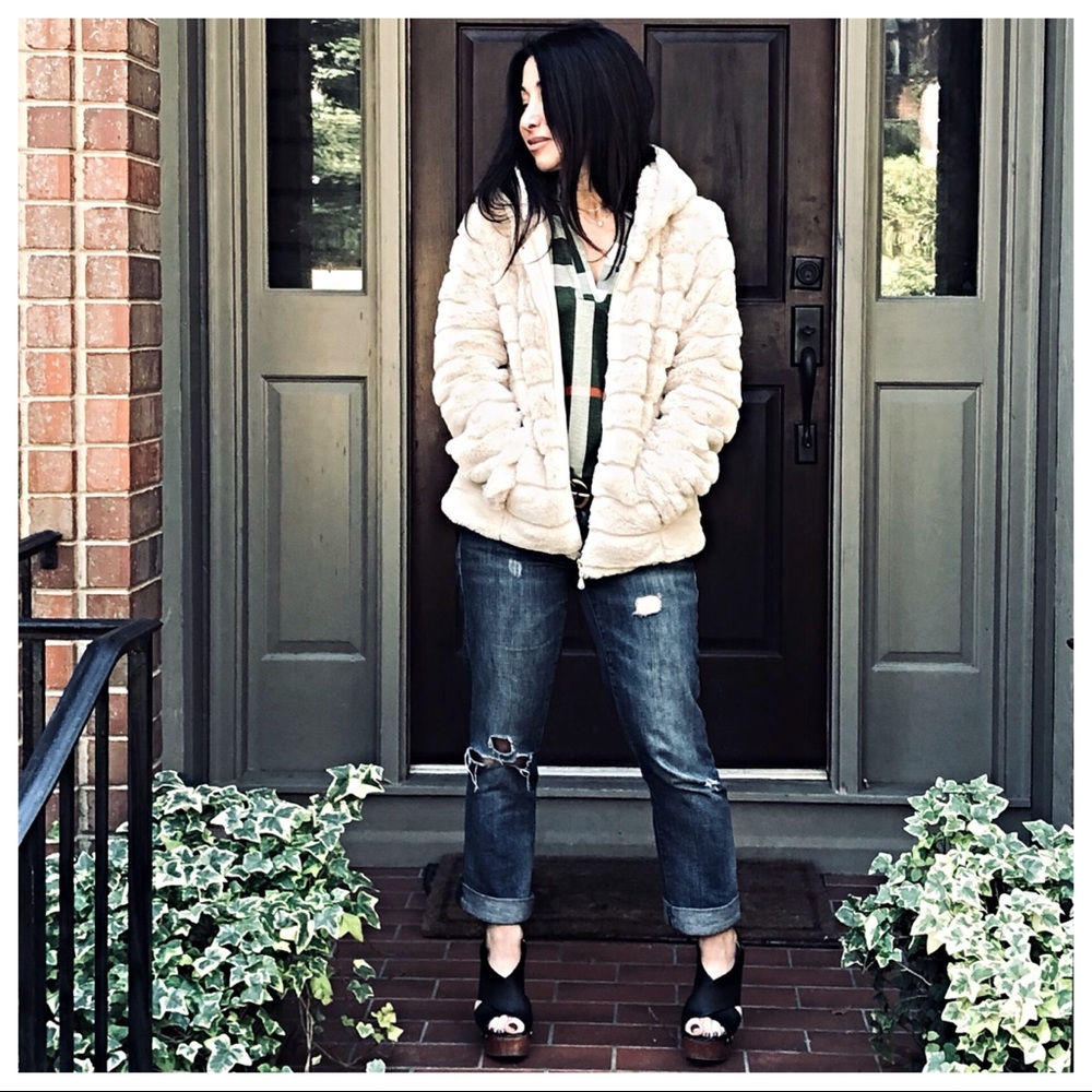 ✨LAST ONE ✨PARIS Faux fur zip up hooded jacket - Picture 3 of 7